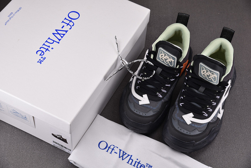 OW C/O ODSY-1000 SPORTS SHOES