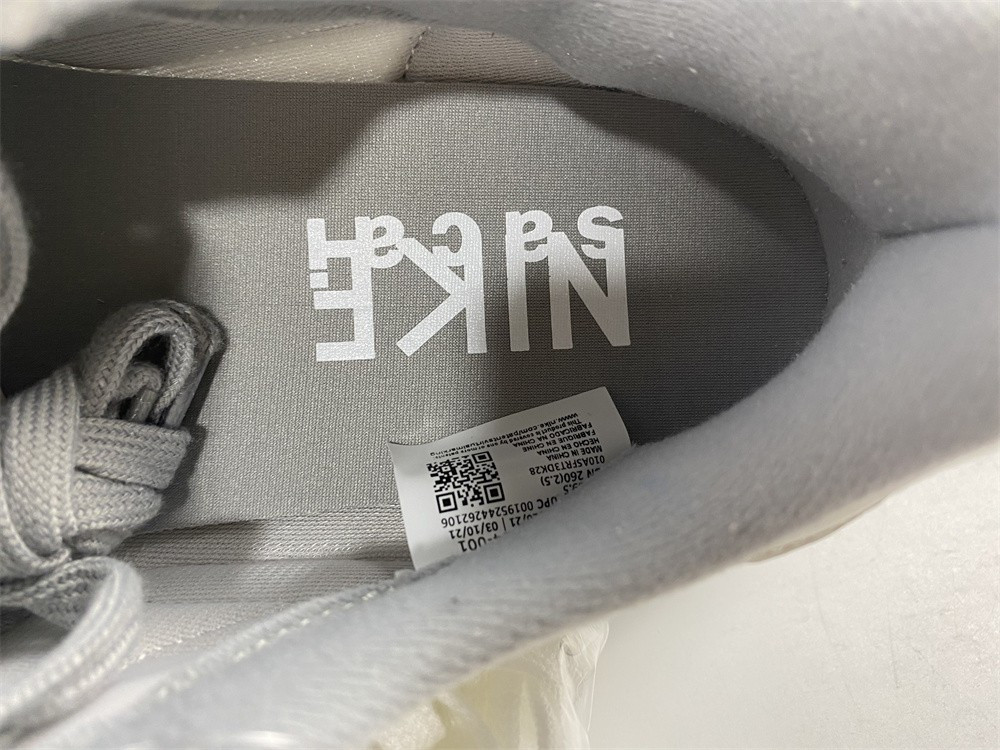 FRAGMENT X SACAI X NIKE LDV WAFFLE “GREY / WHITE” DH2684-001