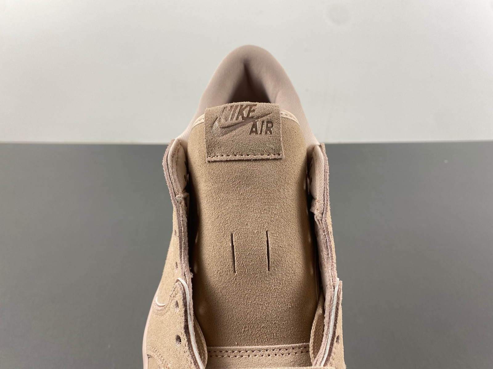 Jordan 1 Retro Low NS Particle Beige 2018 - AO1935-204