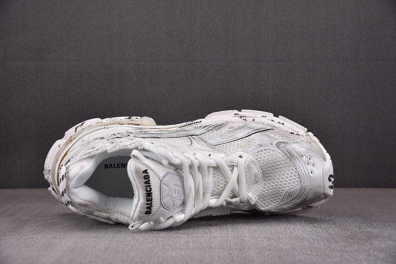 Ba*len*cia*ga runner 656065-w3ra9-9001 (it’s not the same as the previous one!)