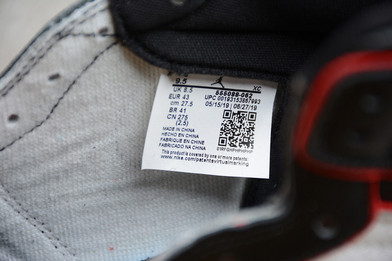 Air Jordan 1 Retro High Bloodline 555088-062