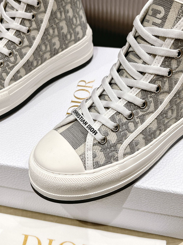 D B23 HIGH-TOP SNEAKERS