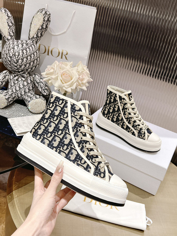 D B23 HIGH-TOP SNEAKERS