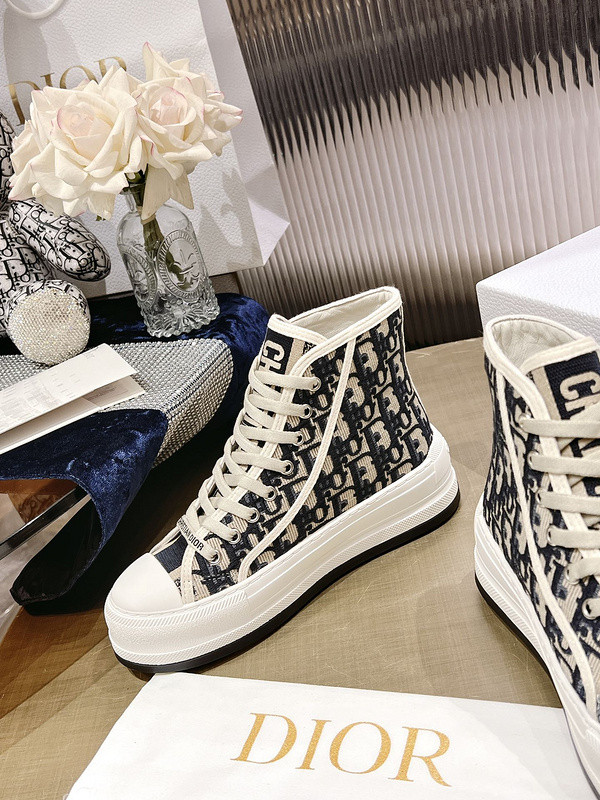 D B23 HIGH-TOP SNEAKERS