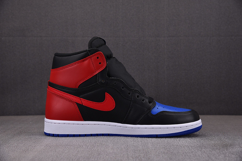 AIR JORDAN 1 RETRO HIGH OG TOP 3 555088-026
