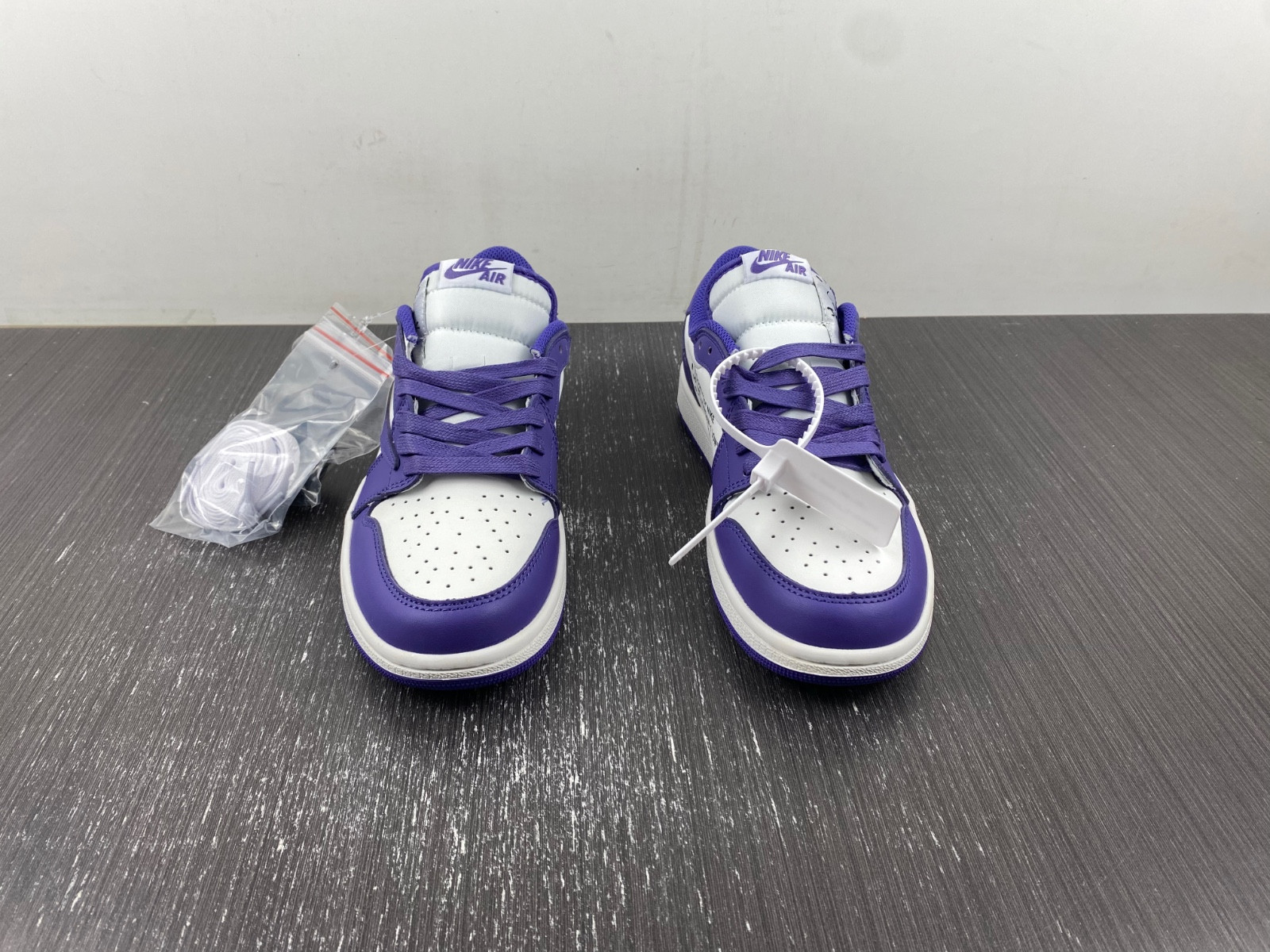 OFF-WHITE x Travis Scott x Air Jordan 1 OW DM7890-386