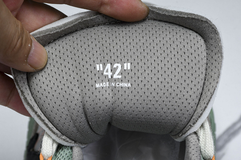 OW C/O ODSY-1000 SPORTS SHOES