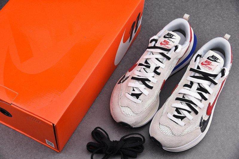 sacai x Nike VaporWaffle 3.0 CV1363-100