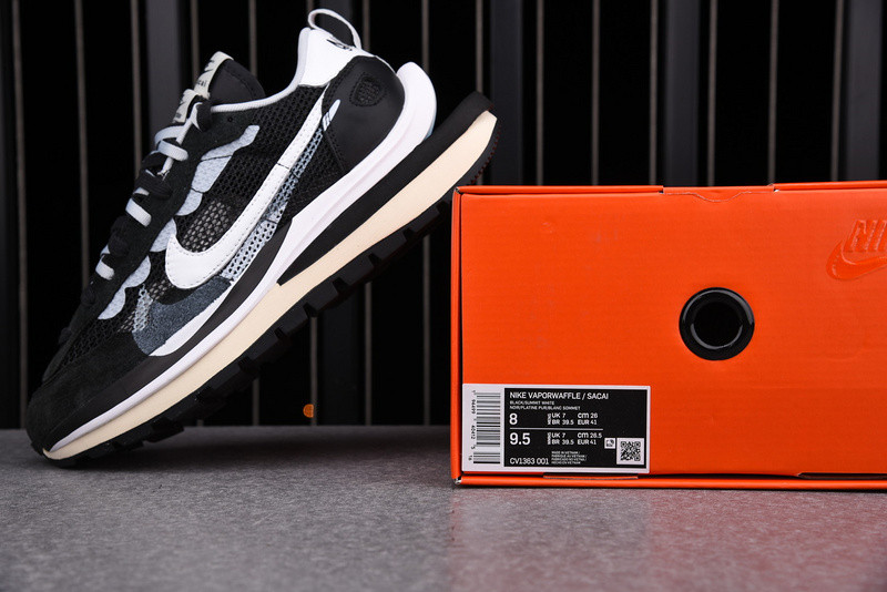 Sacai x Nike Pegasua Vaporfly Black White CV1363-001